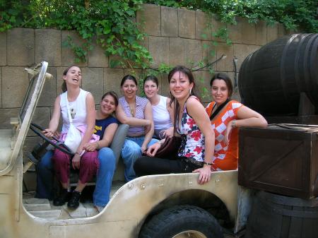 Charlotte, elo, julie, maité, marion et moi